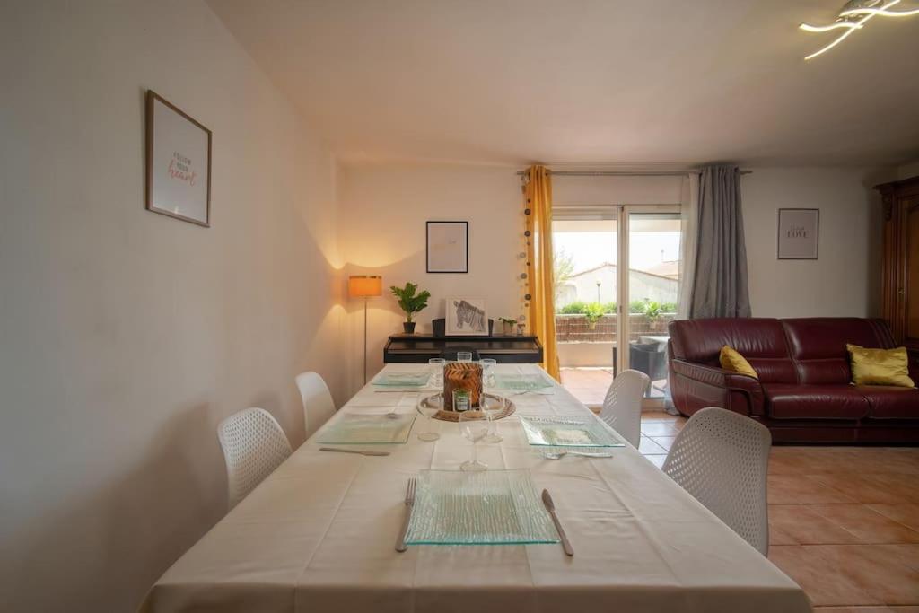Appartement Tout Equipe Terrasse Et Parking Prive Марсилия Екстериор снимка